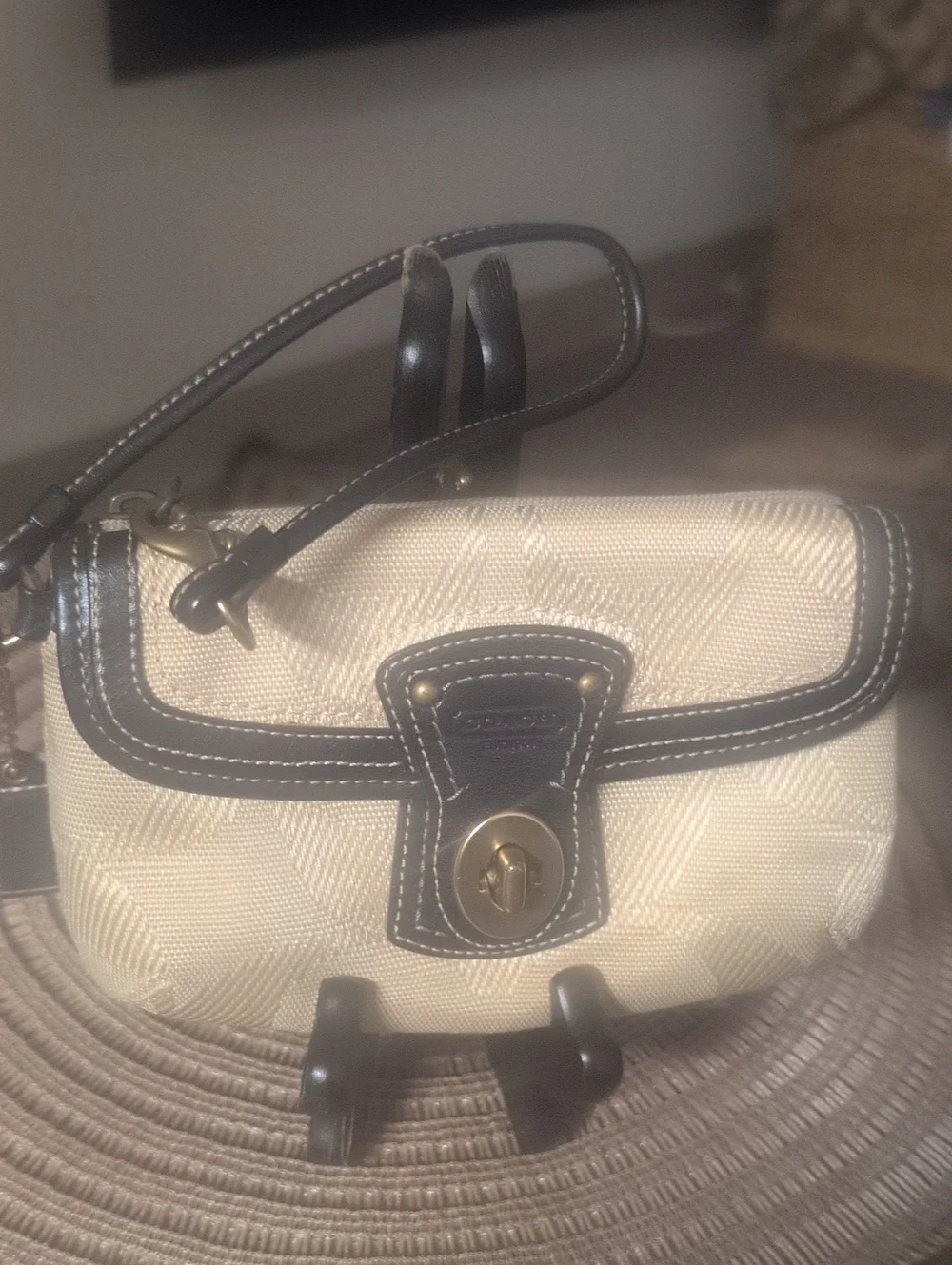 Coach legacy Signature Small Wristlet in Cream and Black